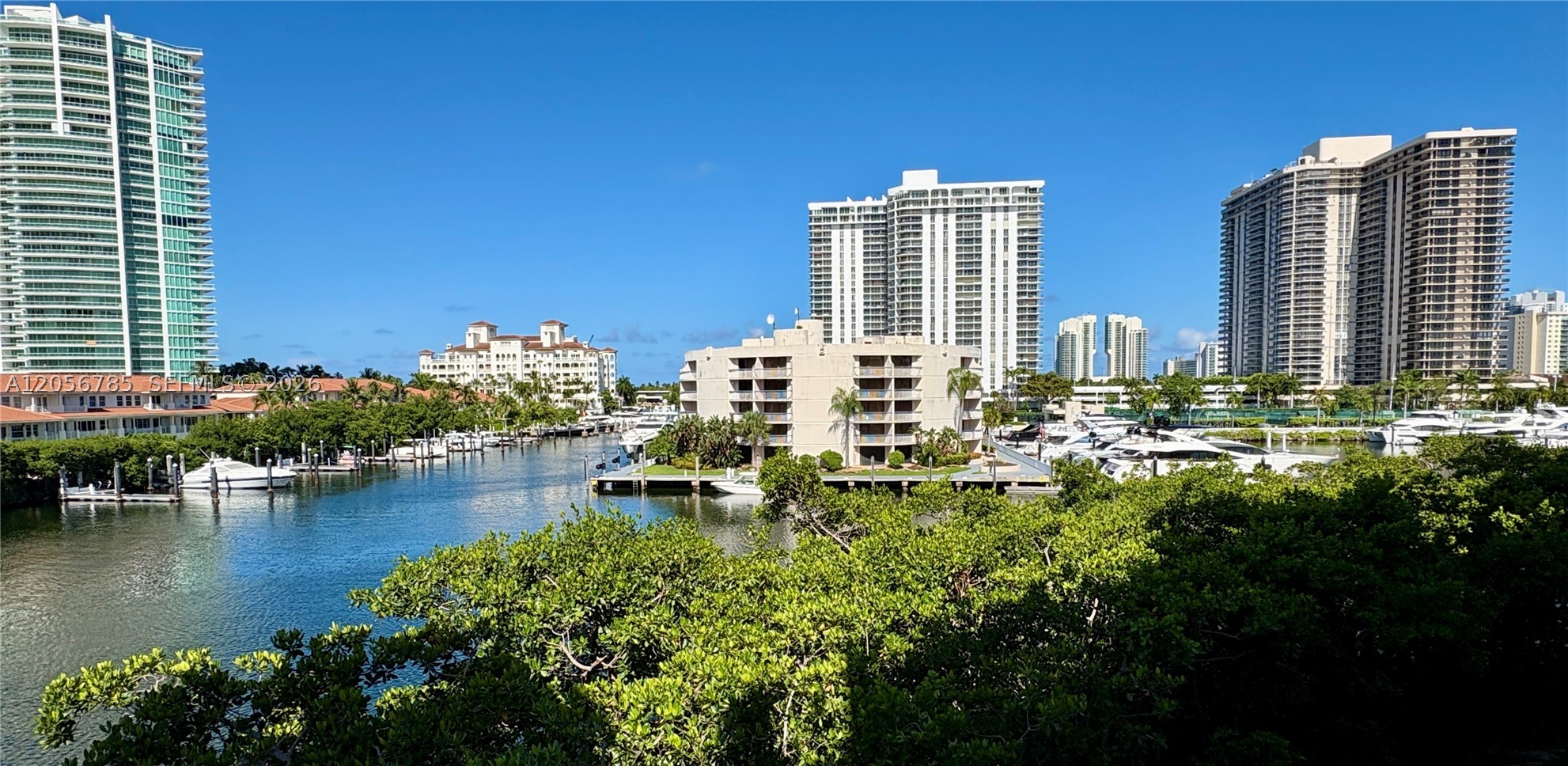 19999 E Country Club Dr #1404, Aventura FL 33180