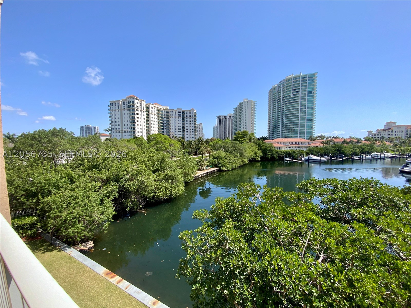 19999 E Country Club Dr #1404, Aventura FL 33180