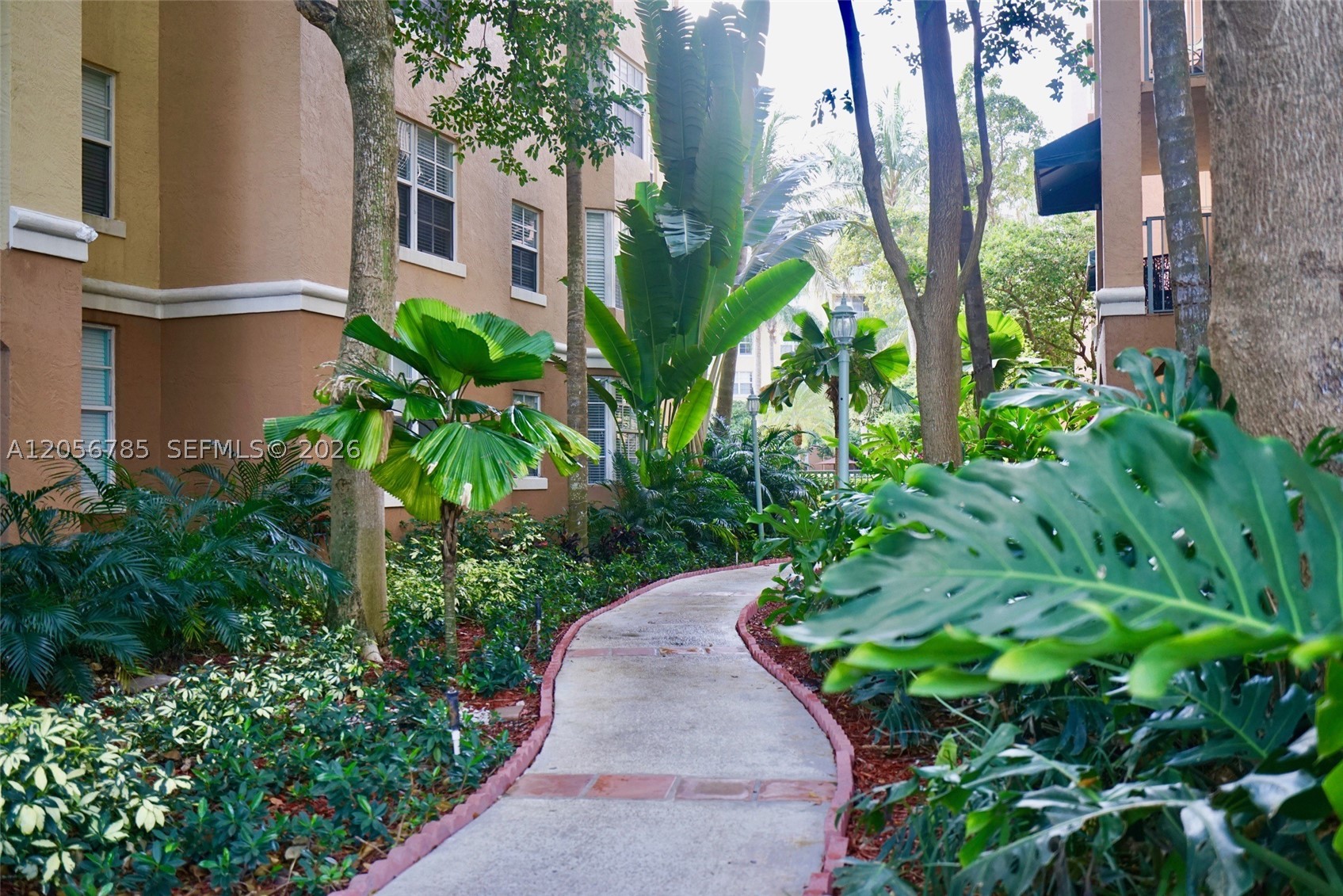 19999 E Country Club Dr #1404, Aventura FL 33180