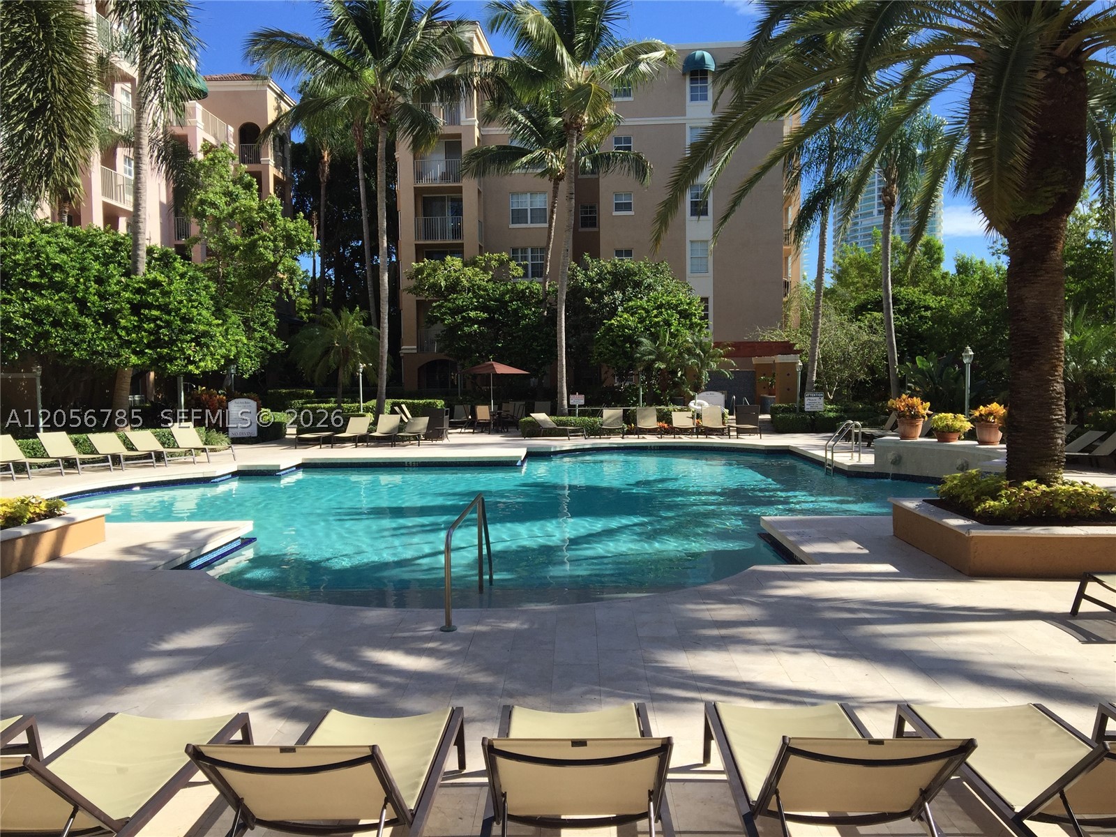 19999 E Country Club Dr #1404, Aventura FL 33180