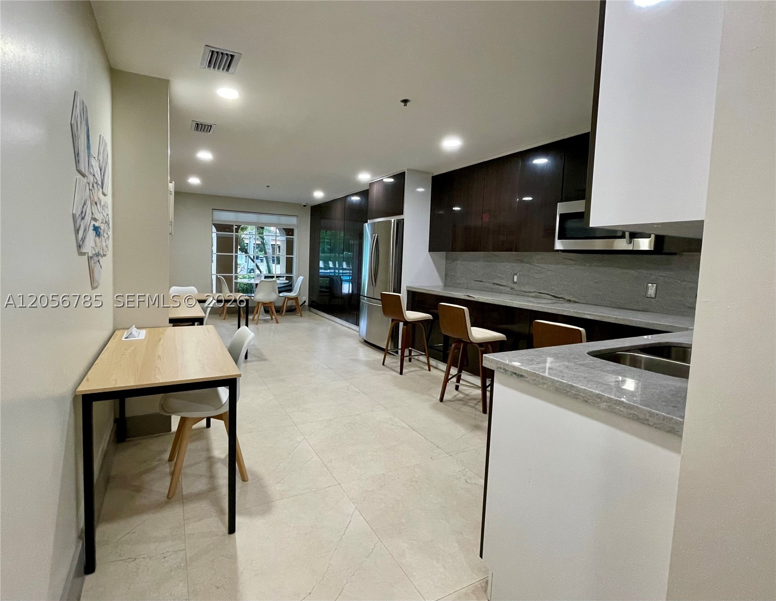 19999 E Country Club Dr #1404, Aventura FL 33180