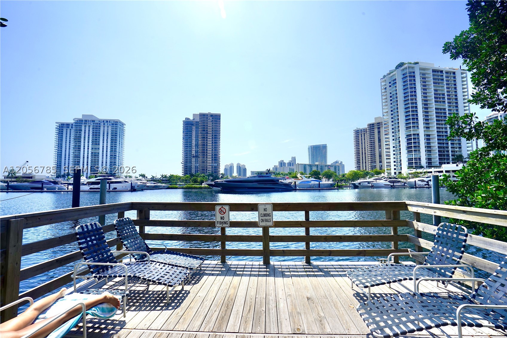 19999 E Country Club Dr #1404, Aventura FL 33180
