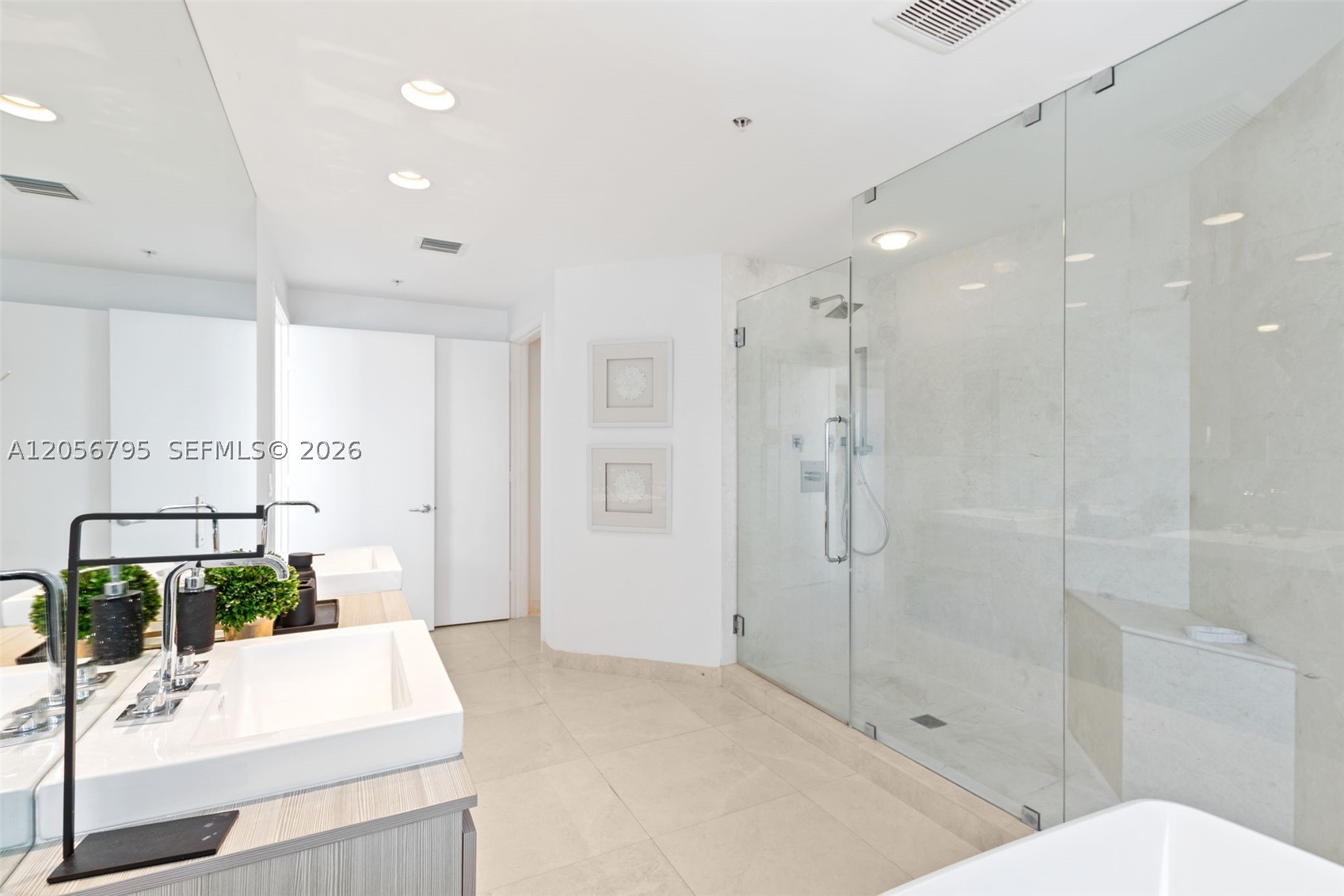 17111 Biscayne Blvd #603, North Miami Beach FL 33160