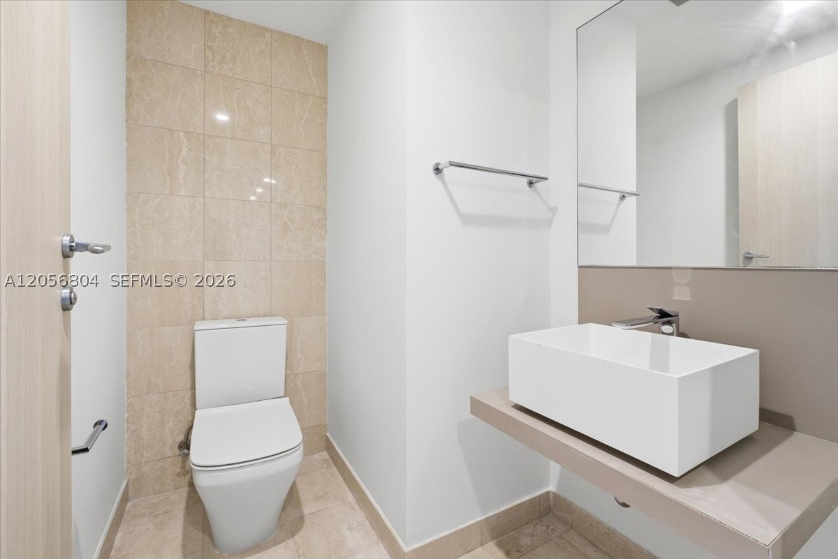 1000 Brickell Plz #3211, Miami FL 33131