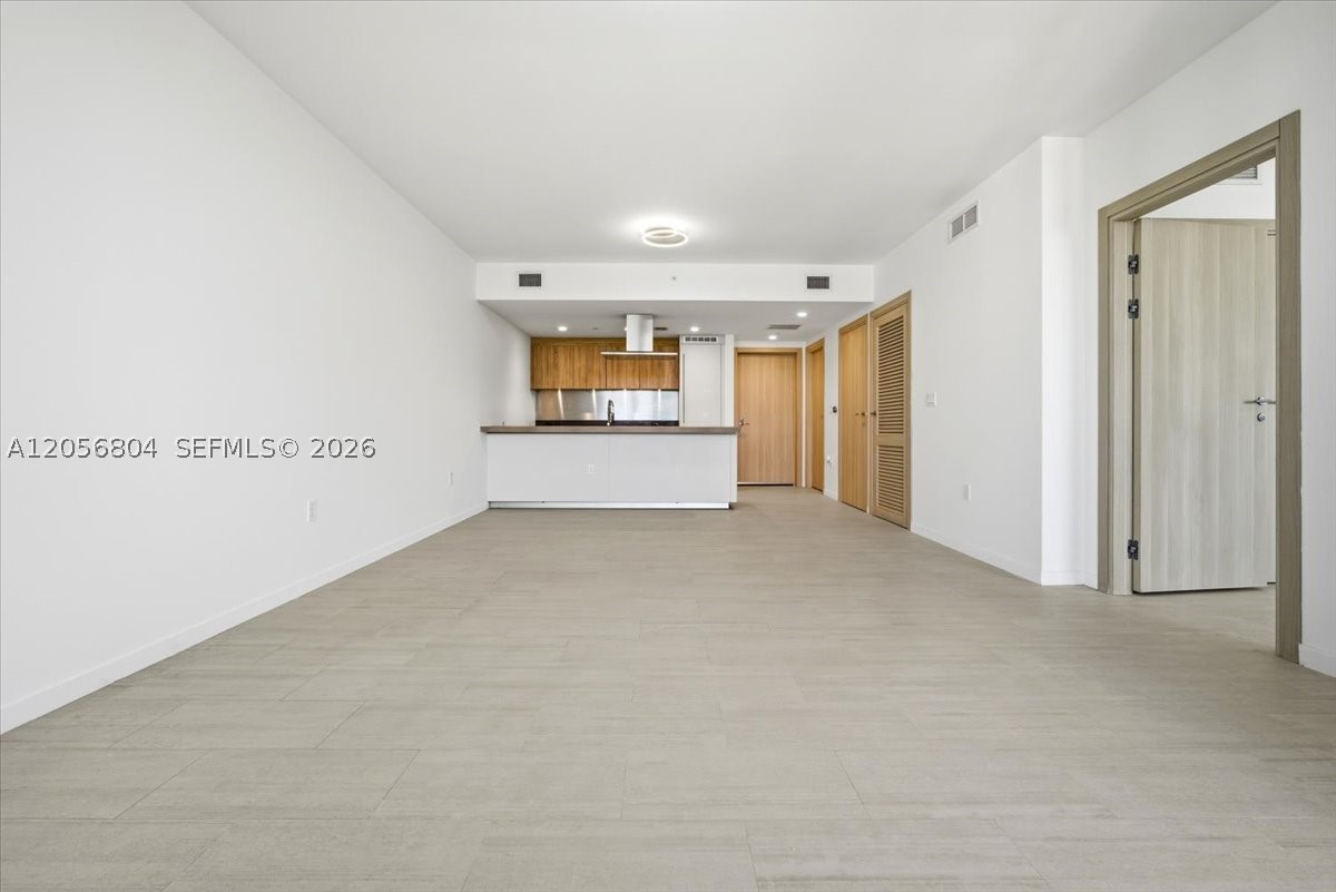 1000 Brickell Plz #3211, Miami FL 33131