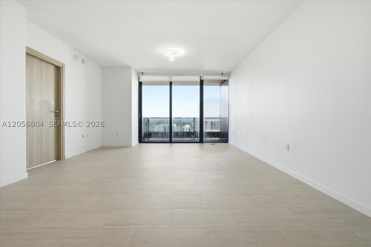 1000 Brickell Plz #3211, Miami FL 33131