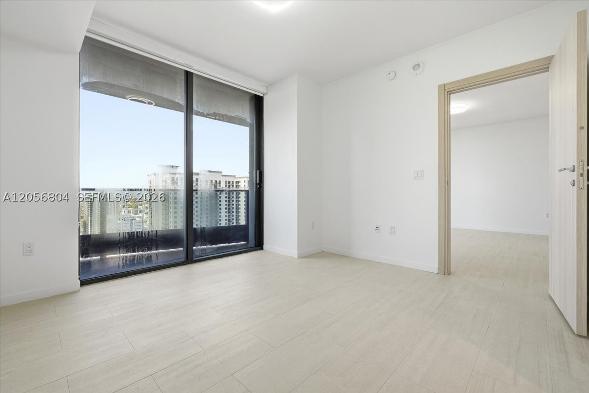 1000 Brickell Plz #3211, Miami FL 33131