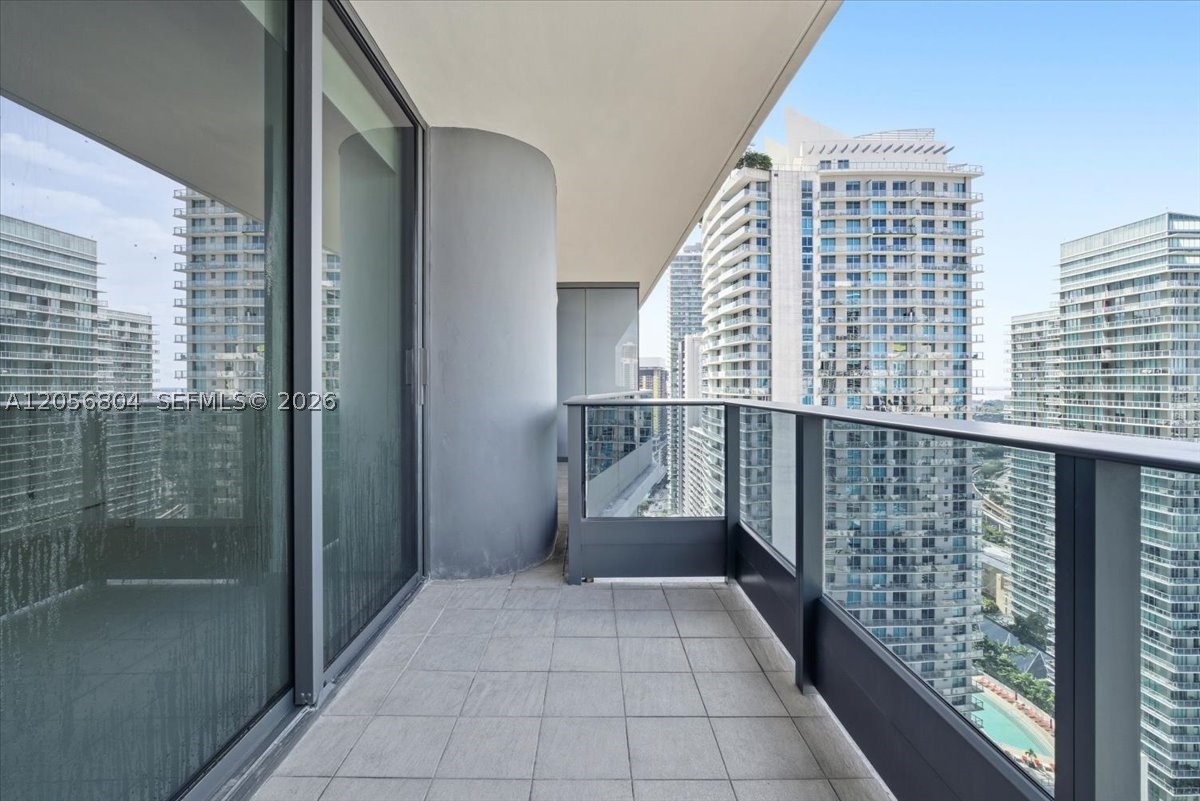 1000 Brickell Plz #3211, Miami FL 33131