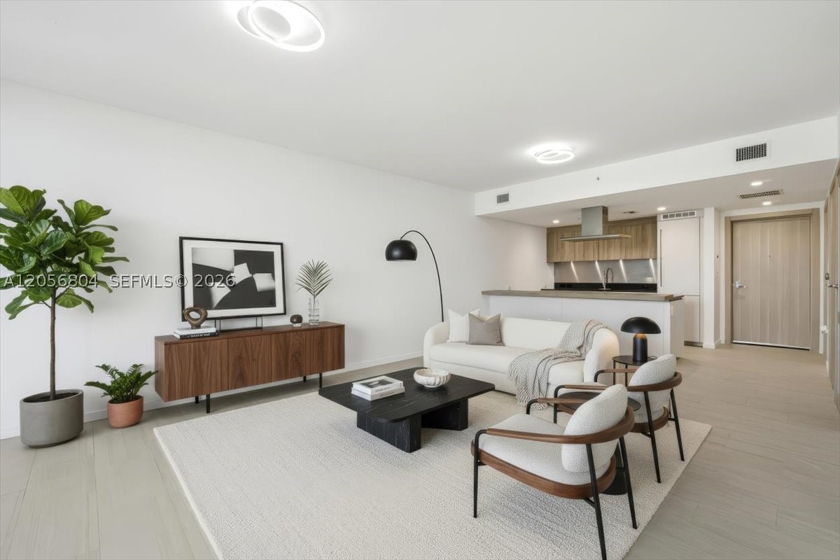 1000 Brickell Plz #3211, Miami FL 33131
