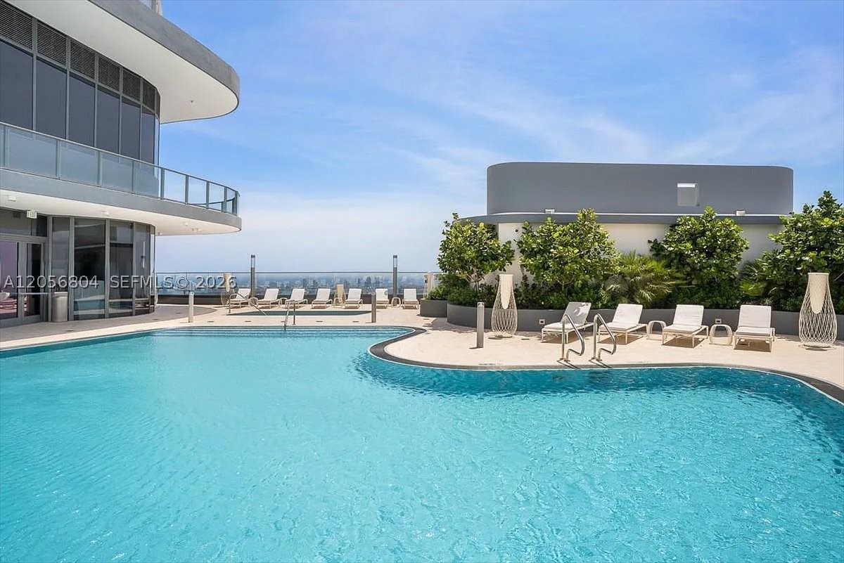 1000 Brickell Plz #3211, Miami FL 33131