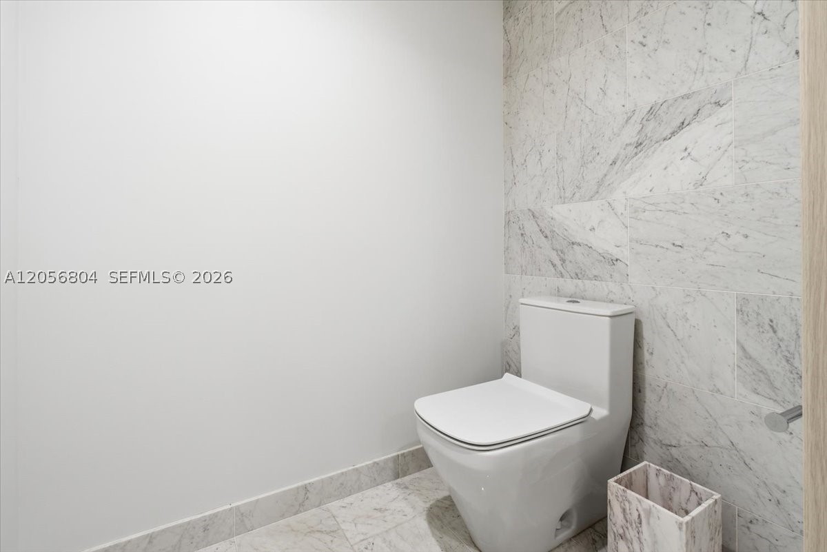 1000 Brickell Plz #3211, Miami FL 33131