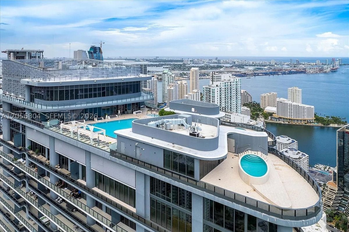 1000 Brickell Plz #3211, Miami FL 33131