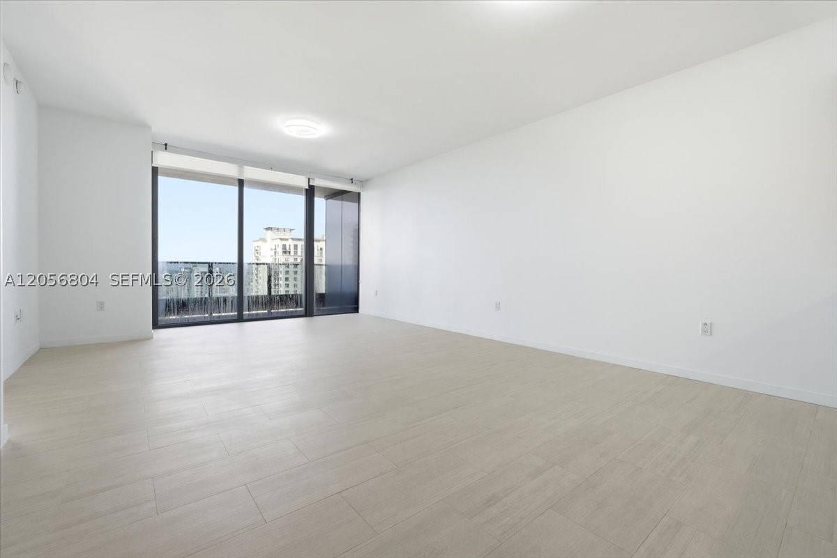 1000 Brickell Plz #3211, Miami FL 33131