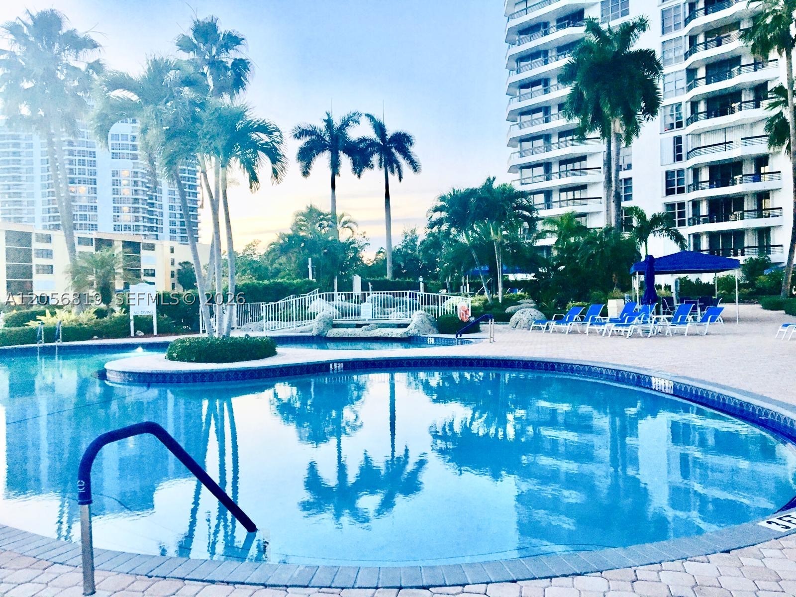 3530 Mystic Pointe Dr #1208, Aventura FL 33180