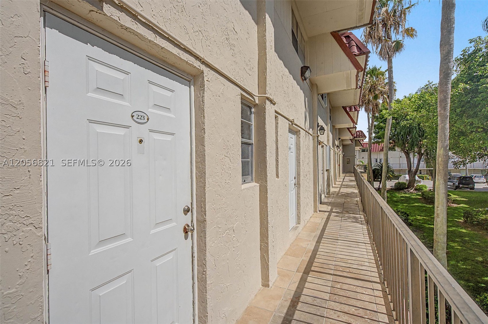 6709 N Kendall Dr #223, Pinecrest FL 33156