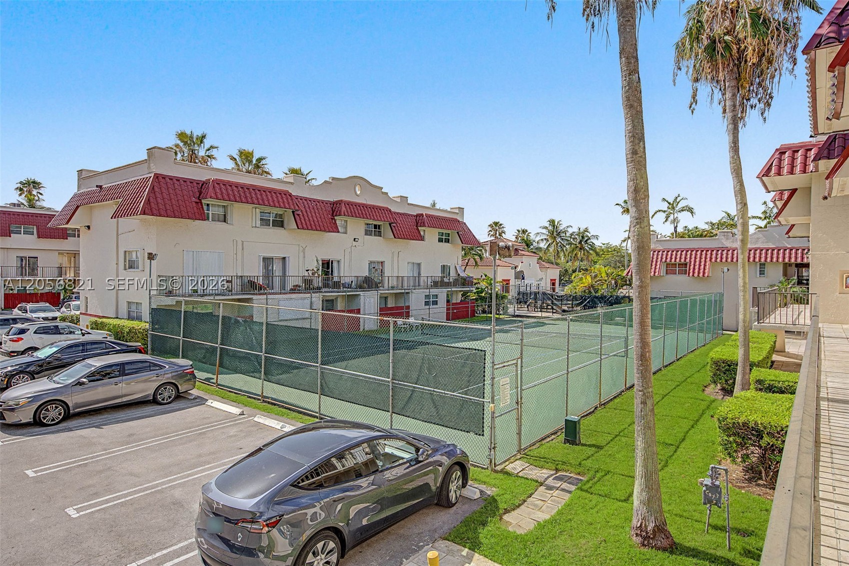 6709 N Kendall Dr #223, Pinecrest FL 33156
