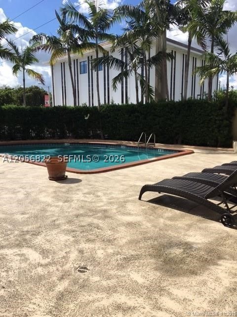 2351 Douglas Rd #909, Miami FL 33145