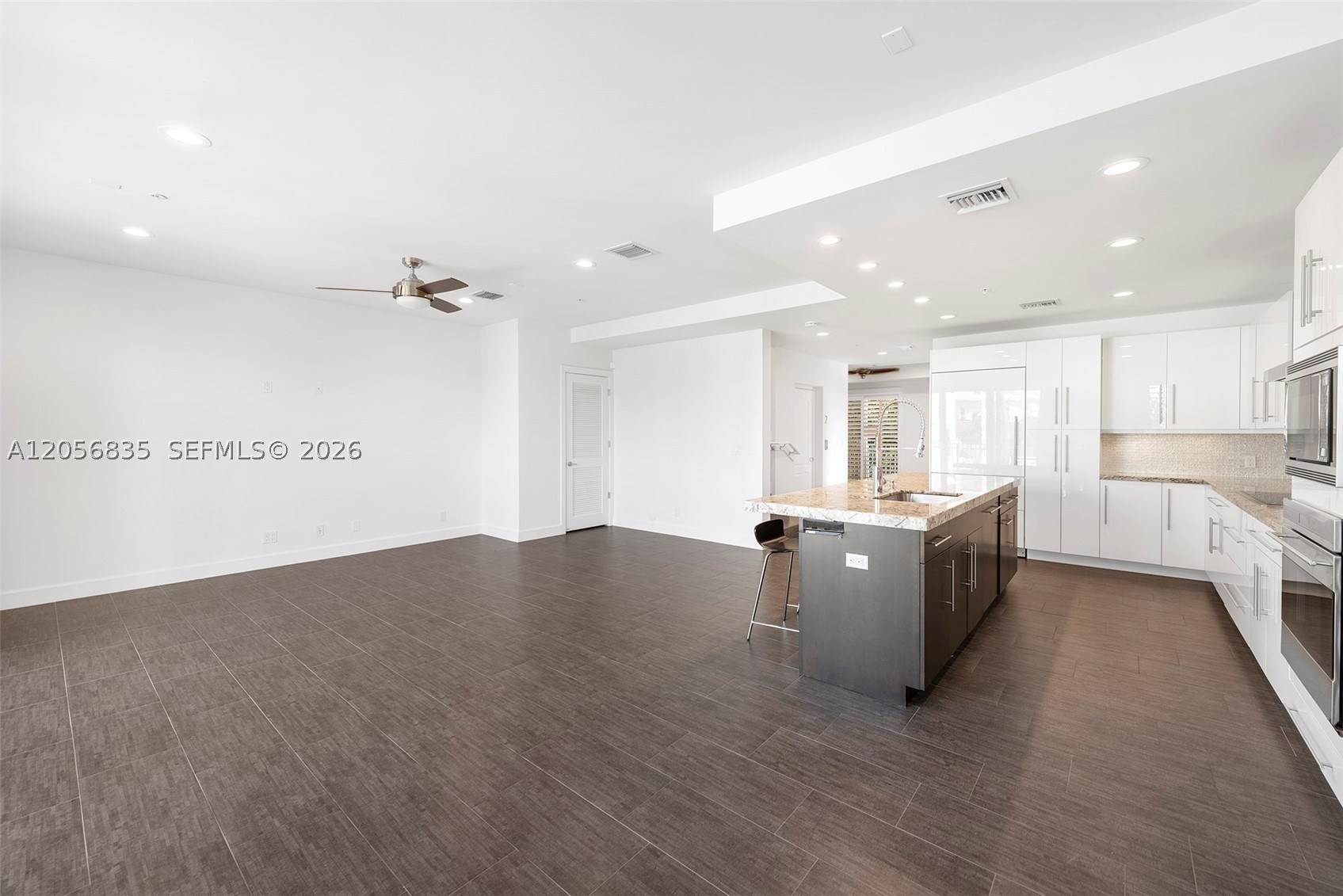 348 Elm St #B-10, Hollywood FL 33019