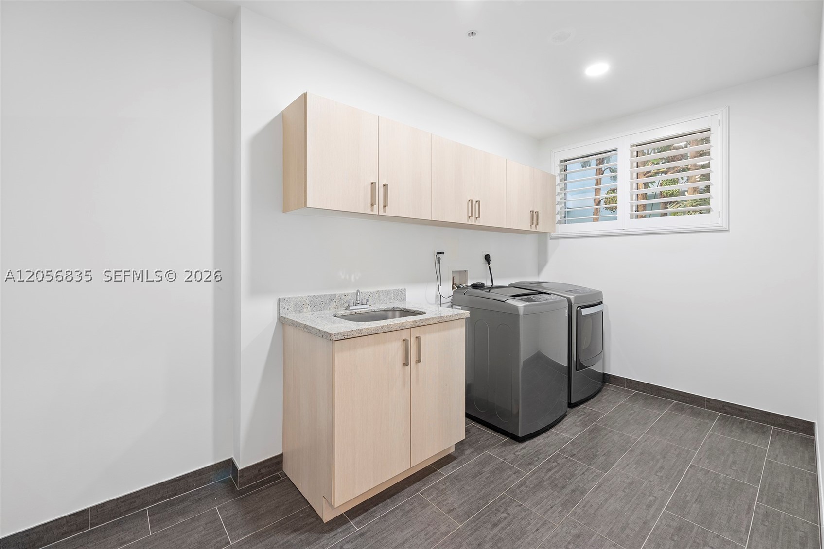348 Elm St #B-10, Hollywood FL 33019