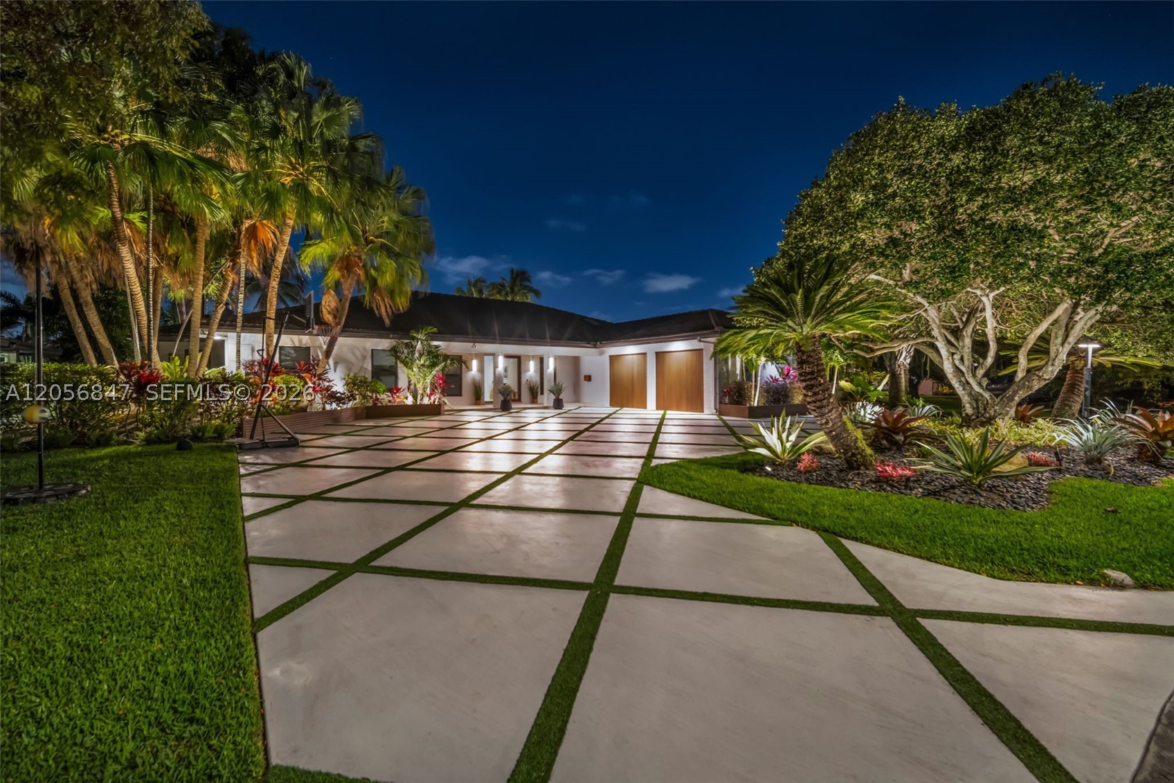 4430 Casper Ct, Hollywood FL 33021