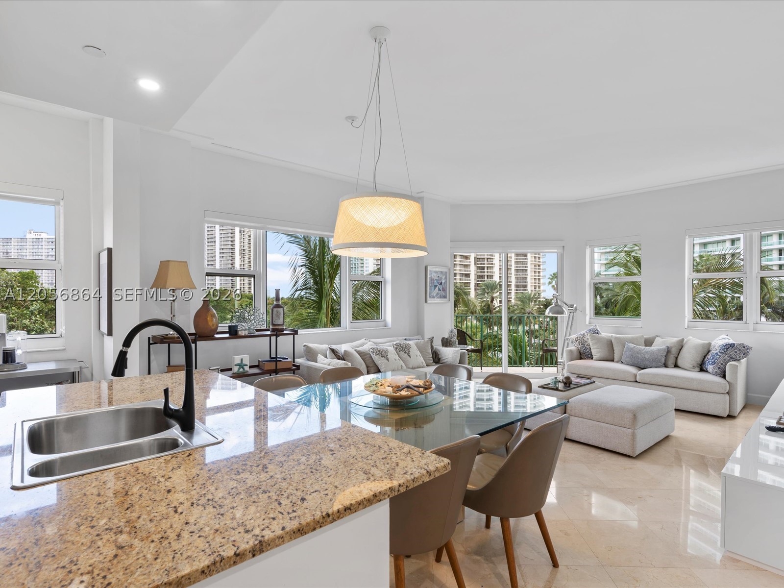 20000 E Country Club Dr #416, Aventura FL 33180