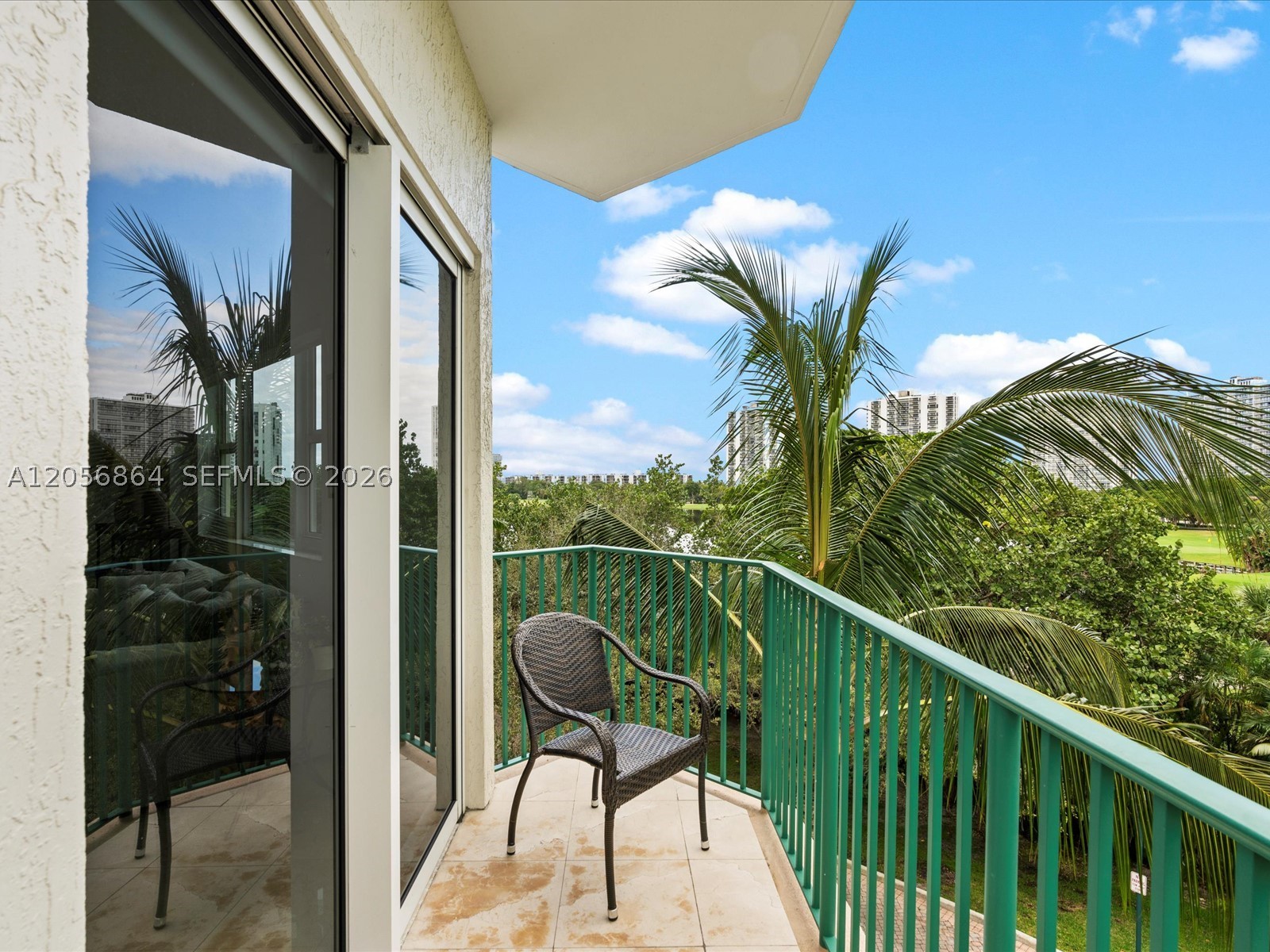 20000 E Country Club Dr #416, Aventura FL 33180