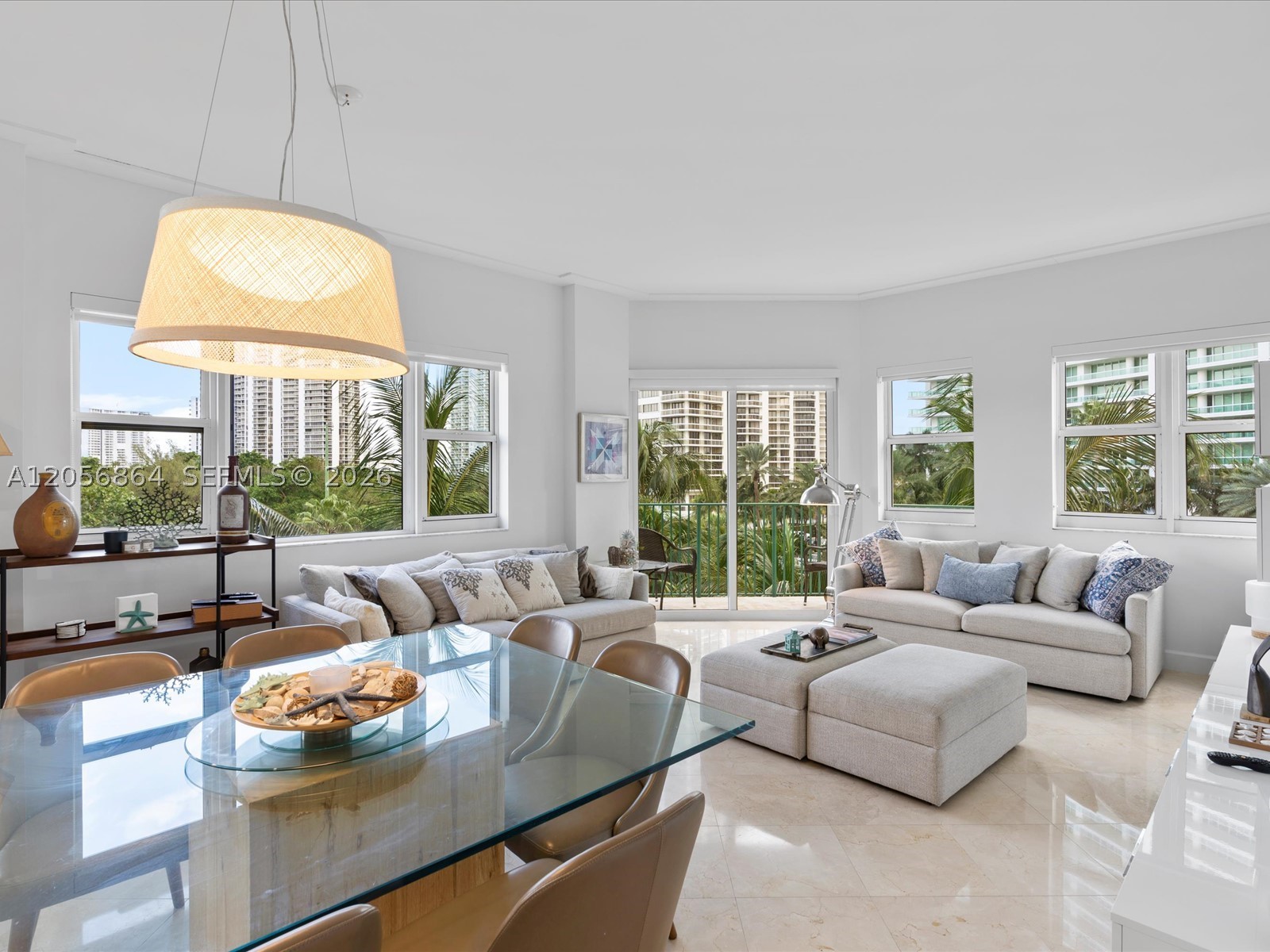 20000 E Country Club Dr #416, Aventura FL 33180