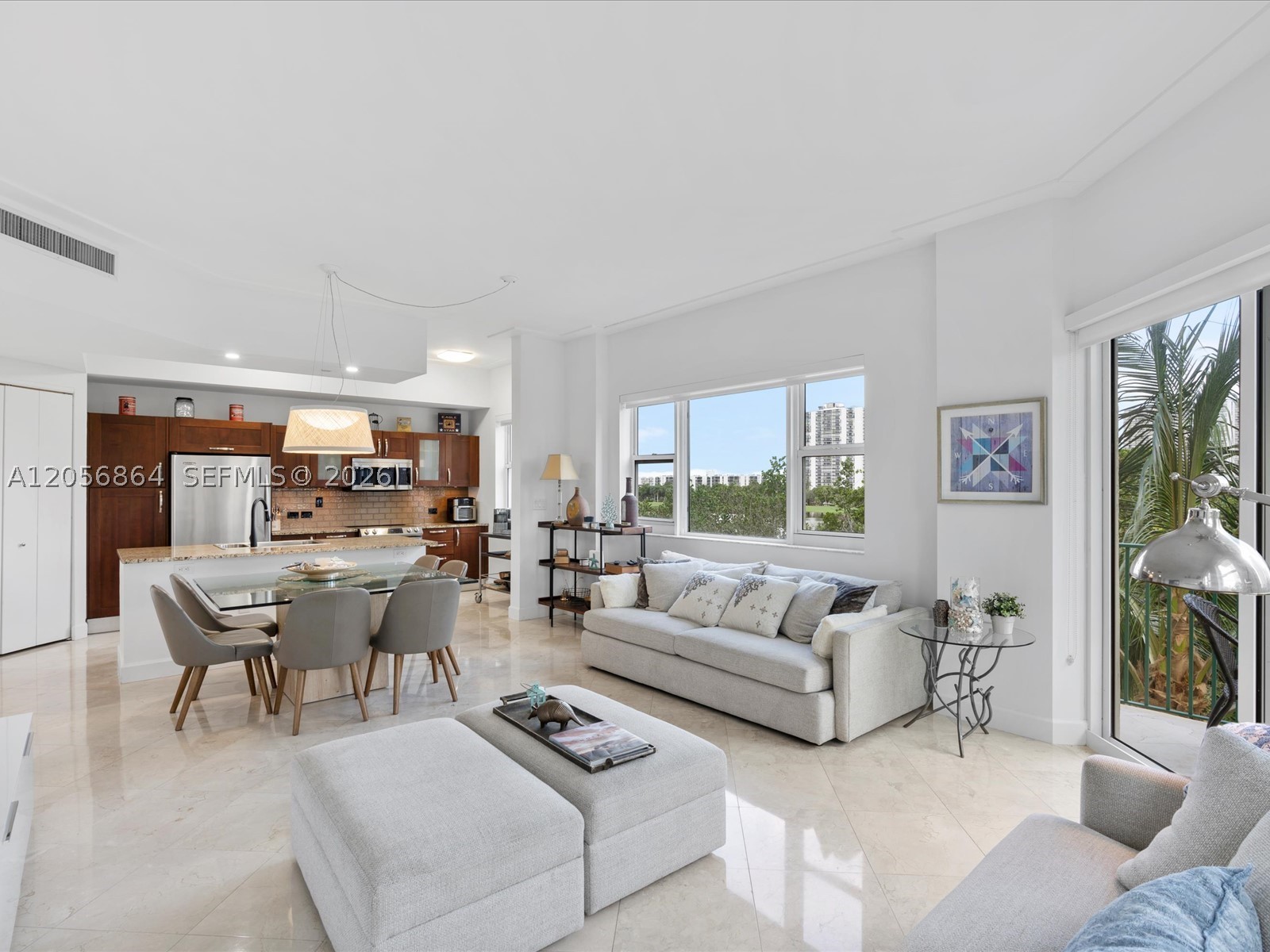 20000 E Country Club Dr #416, Aventura FL 33180