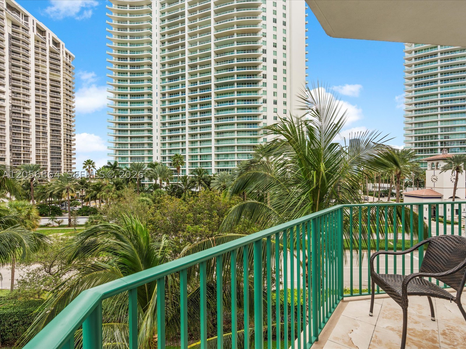 20000 E Country Club Dr #416, Aventura FL 33180