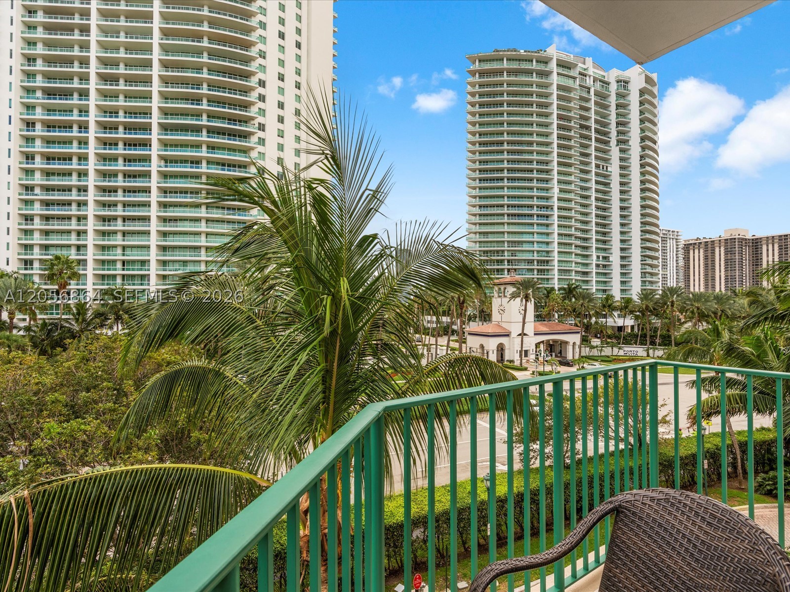 20000 E Country Club Dr #416, Aventura FL 33180