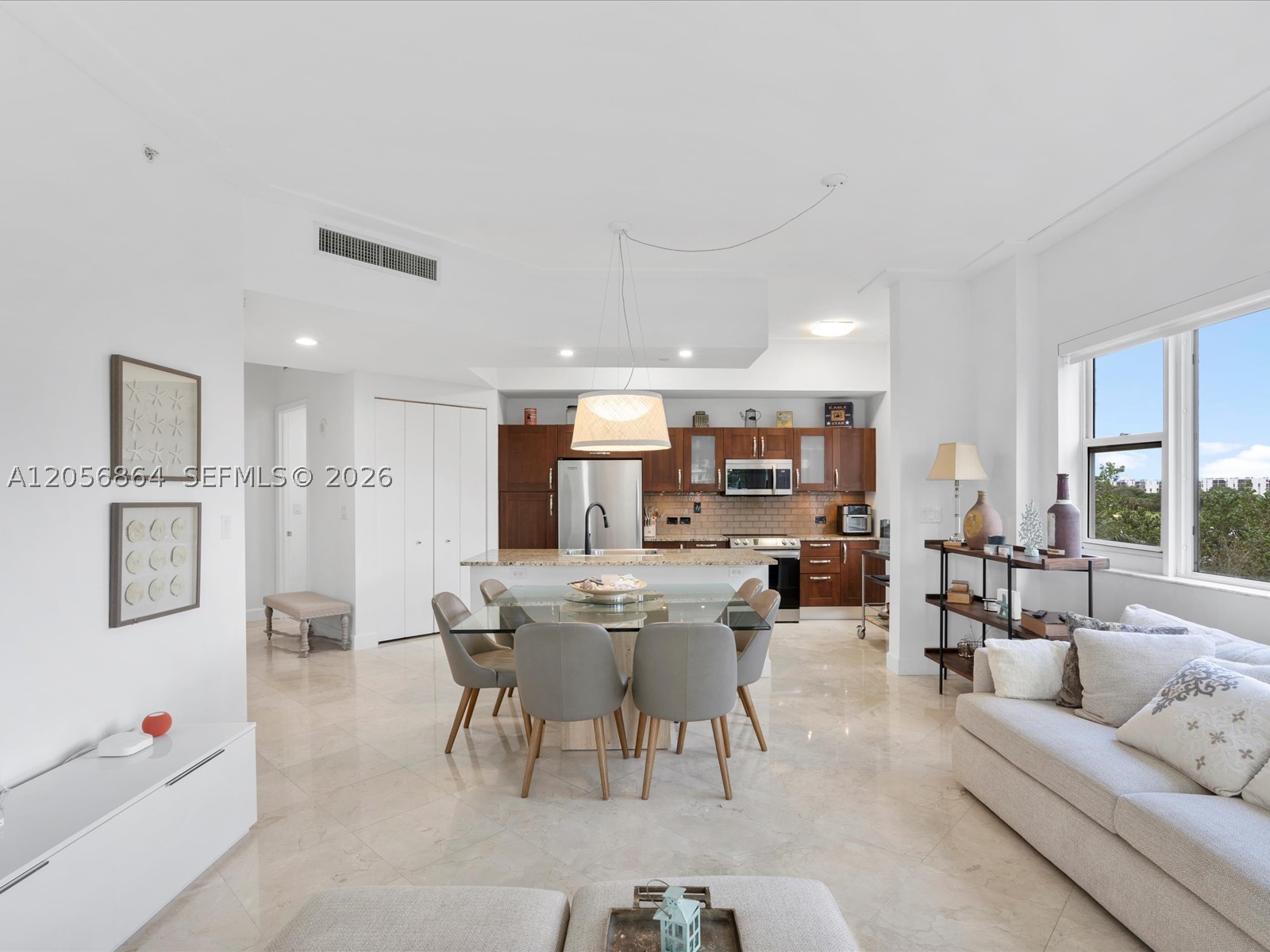 20000 E Country Club Dr #416, Aventura FL 33180