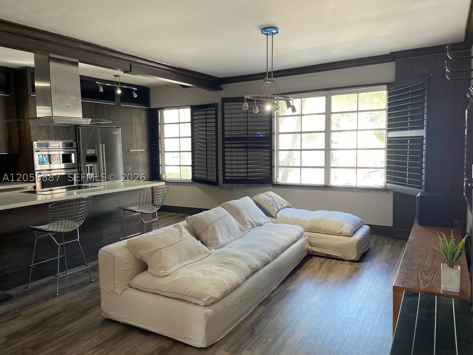 610 8th St #101, Miami Beach FL 33139