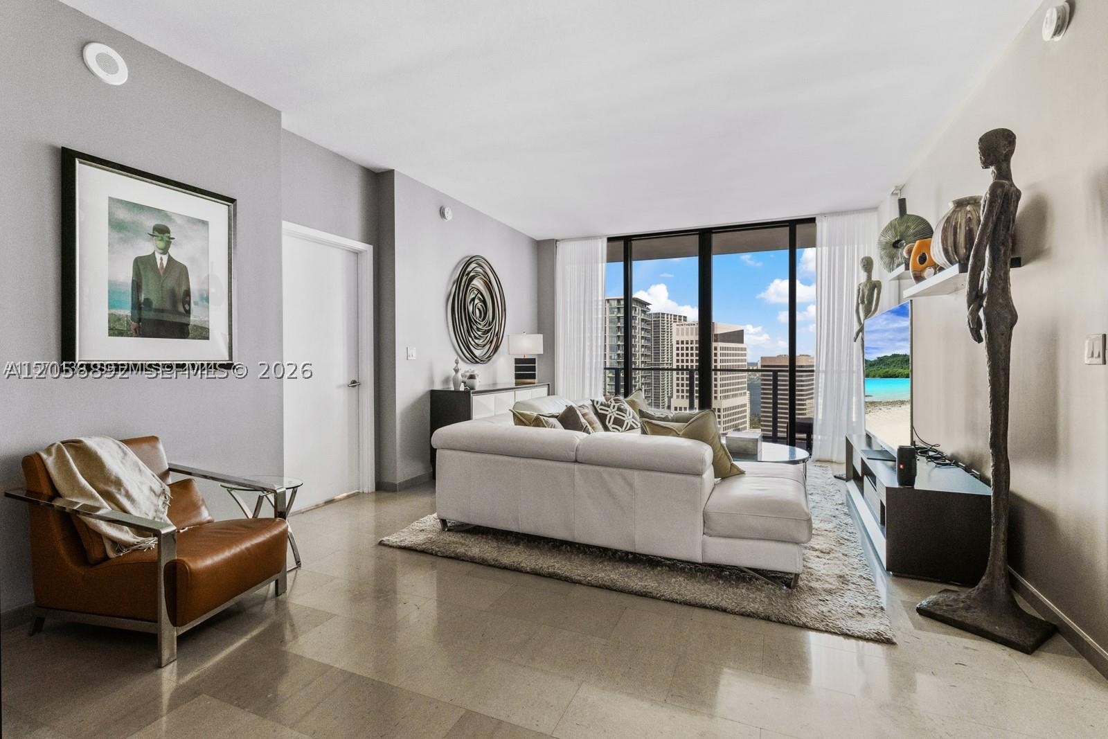 88 SW 7th St #3909, Miami FL 33130