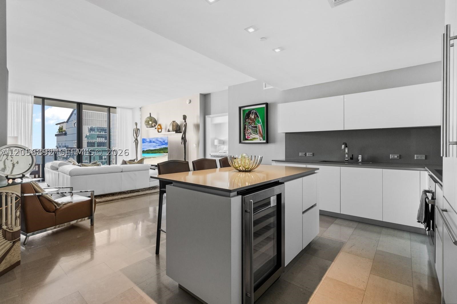 88 SW 7th St #3909, Miami FL 33130