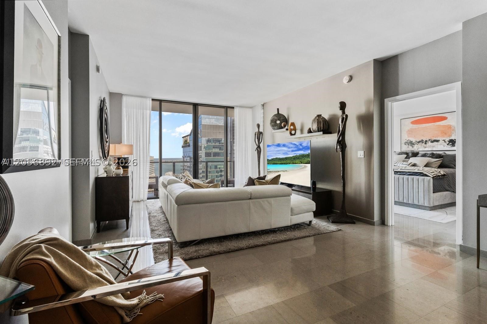 88 SW 7th St #3909, Miami FL 33130