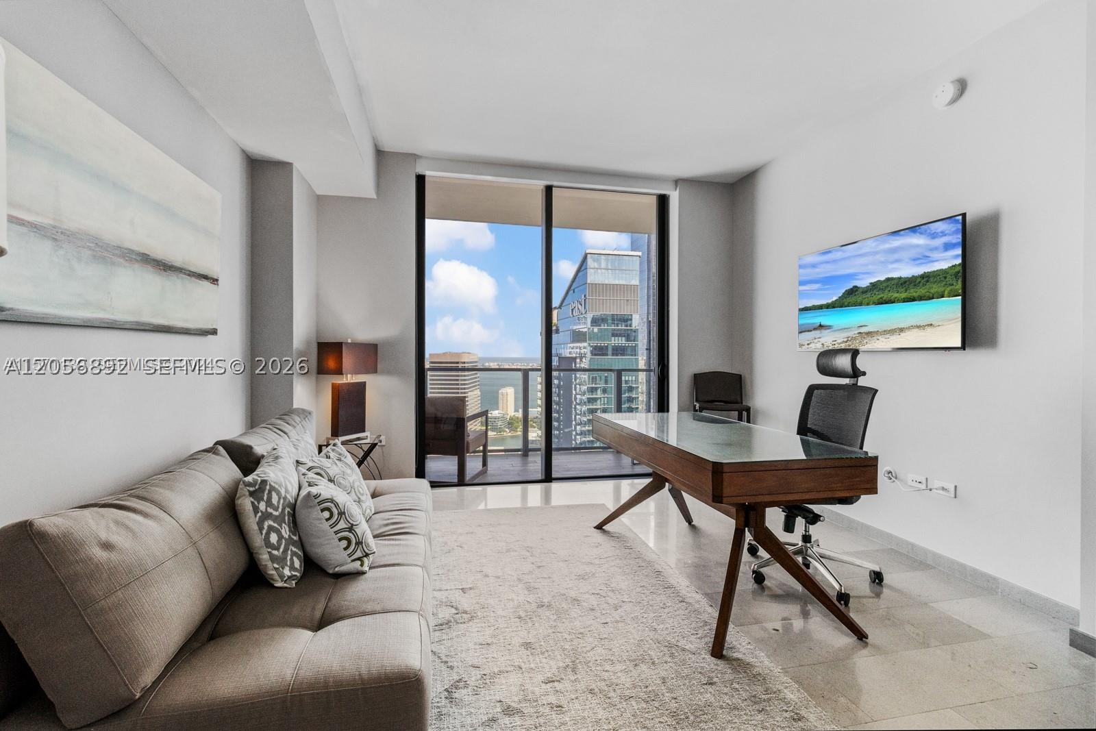88 SW 7th St #3909, Miami FL 33130