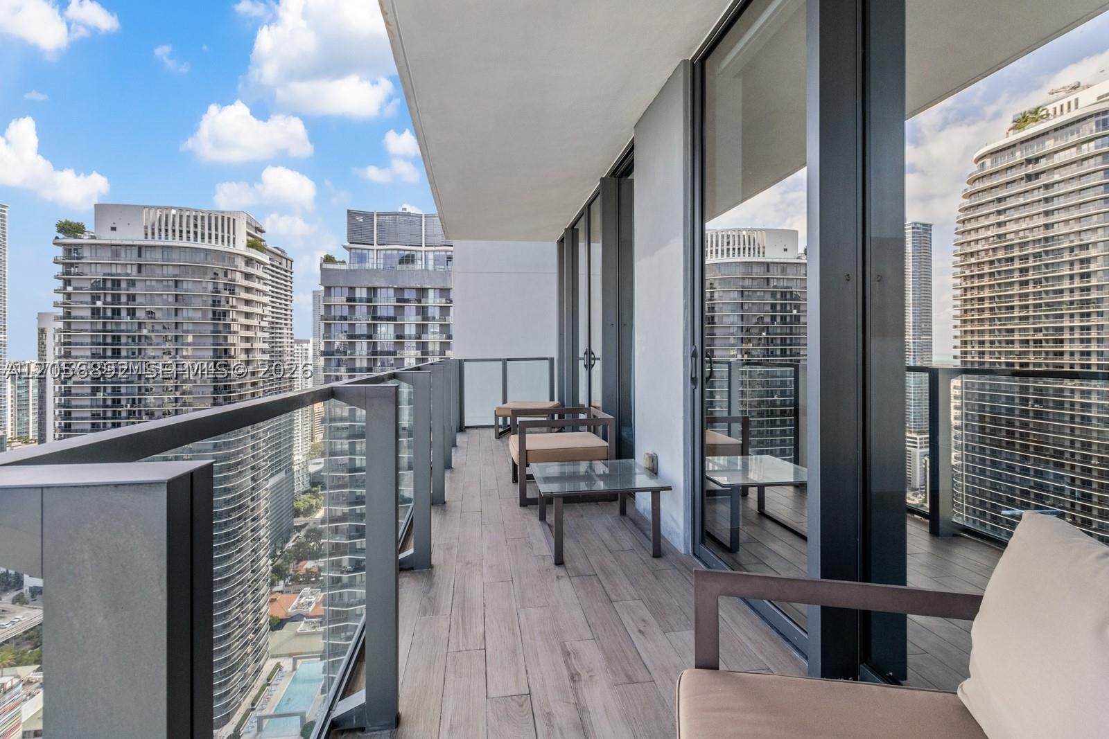 88 SW 7th St #3909, Miami FL 33130