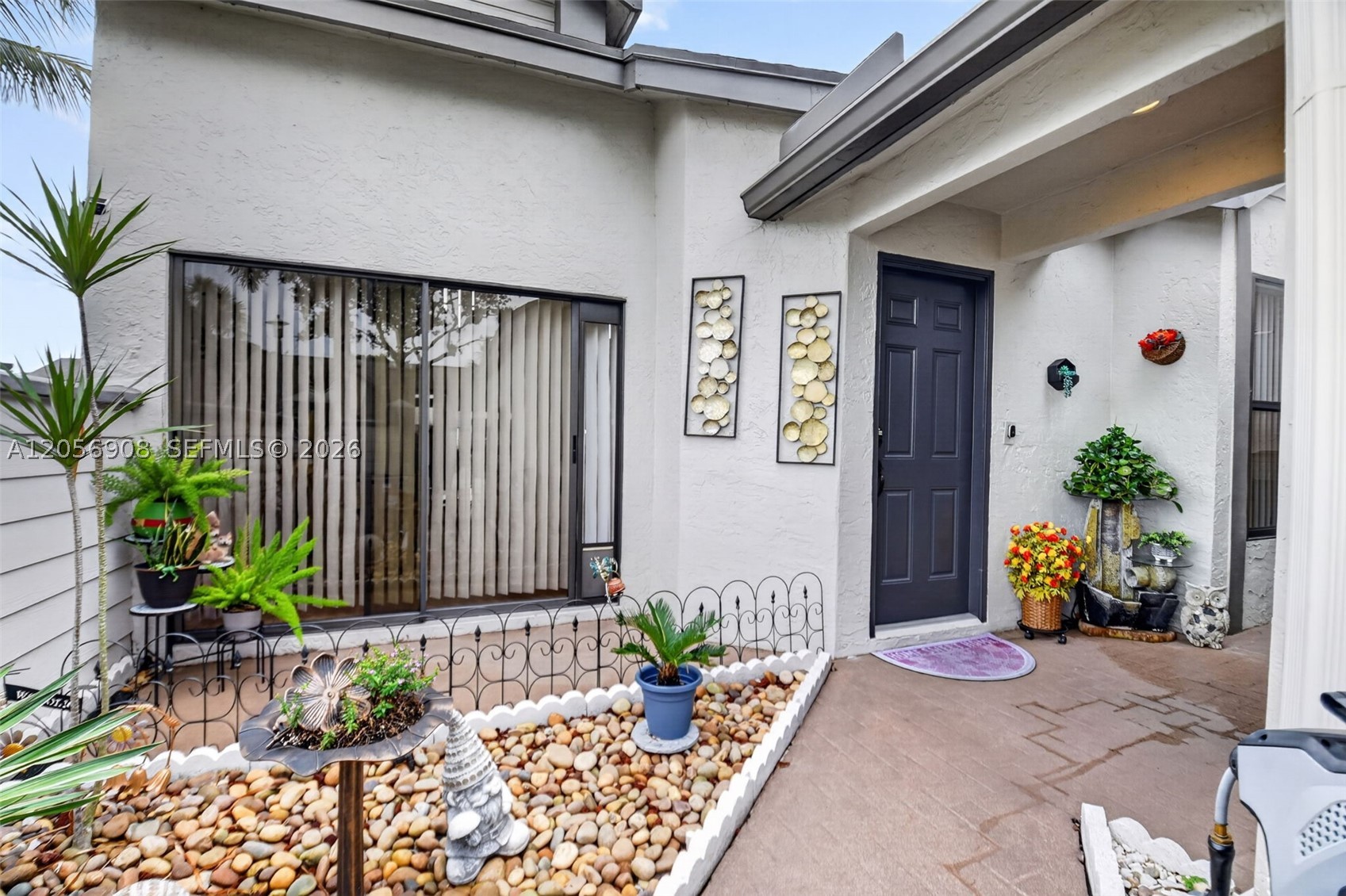 802 Landings Blvd, Green Acres FL 33413
