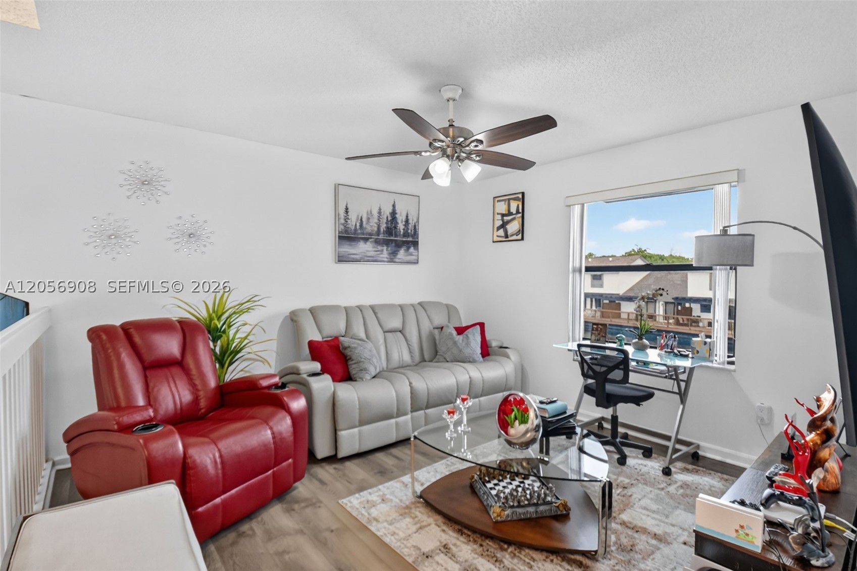 802 Landings Blvd, Green Acres FL 33413