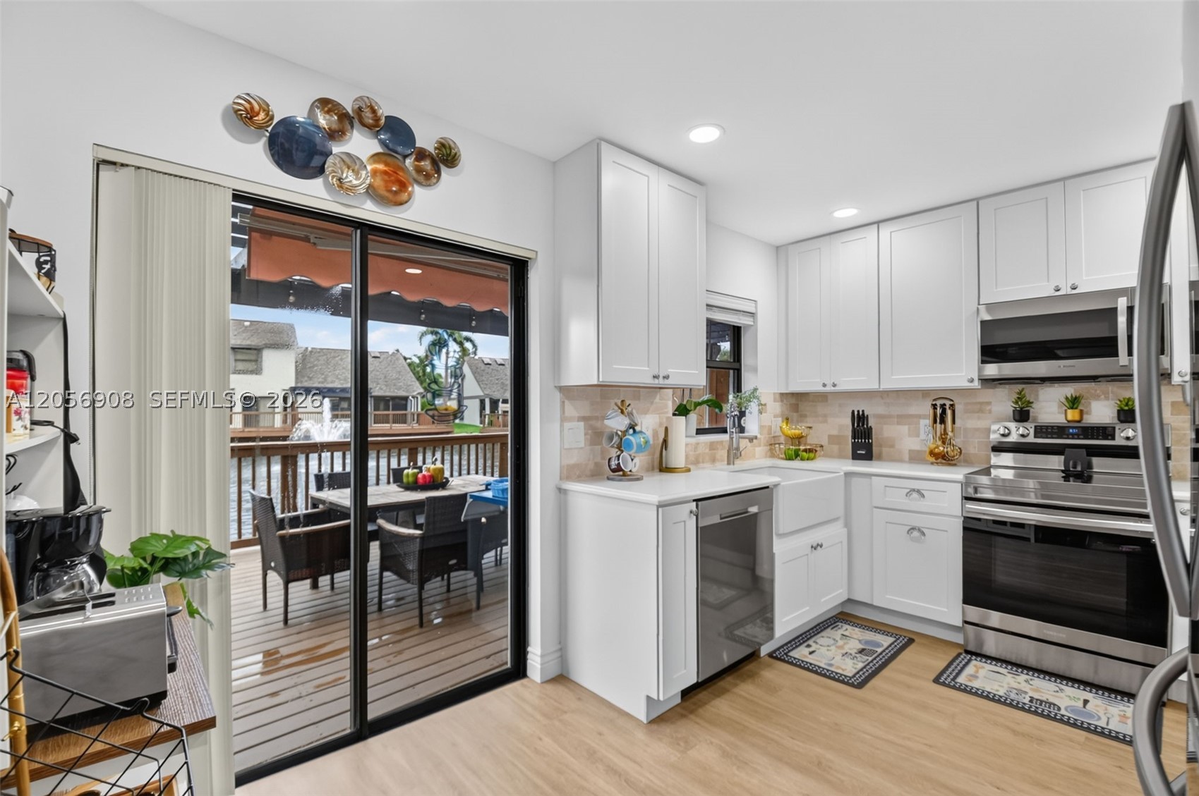 802 Landings Blvd, Green Acres FL 33413