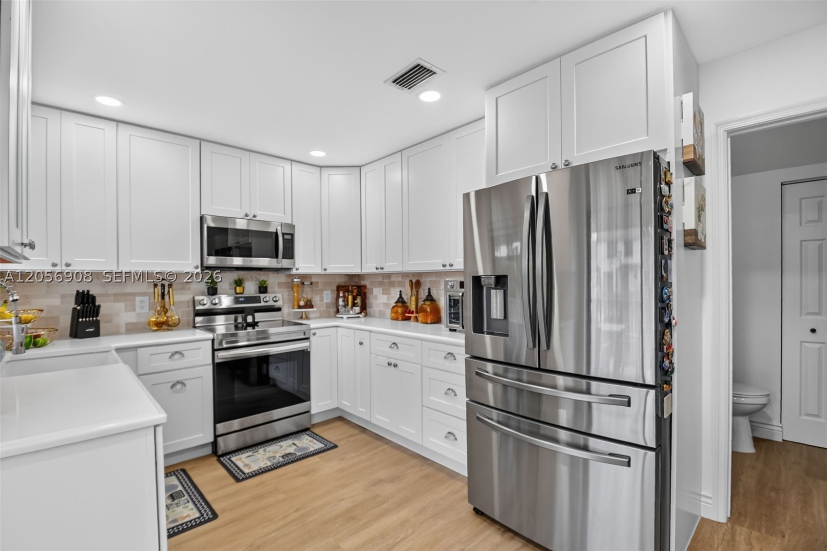 802 Landings Blvd, Green Acres FL 33413