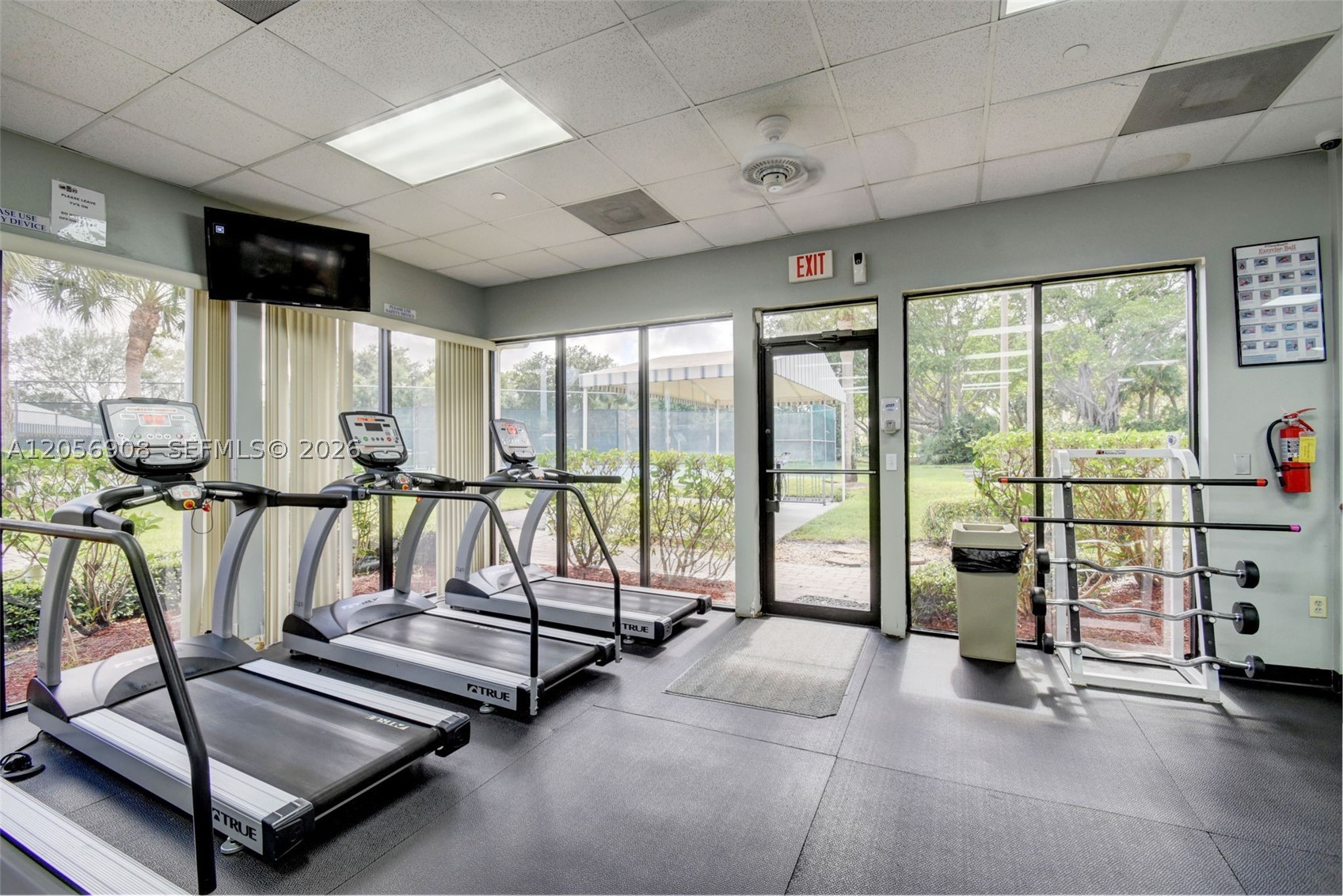802 Landings Blvd, Green Acres FL 33413
