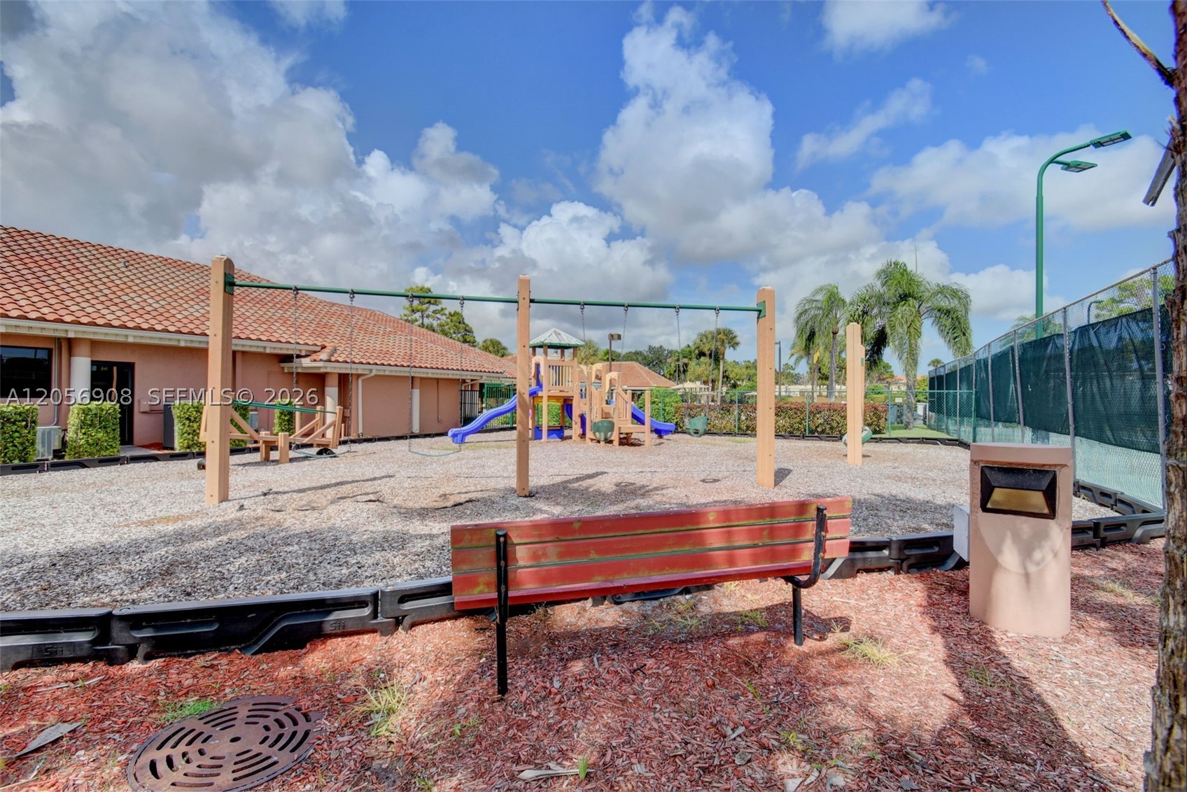 802 Landings Blvd, Green Acres FL 33413