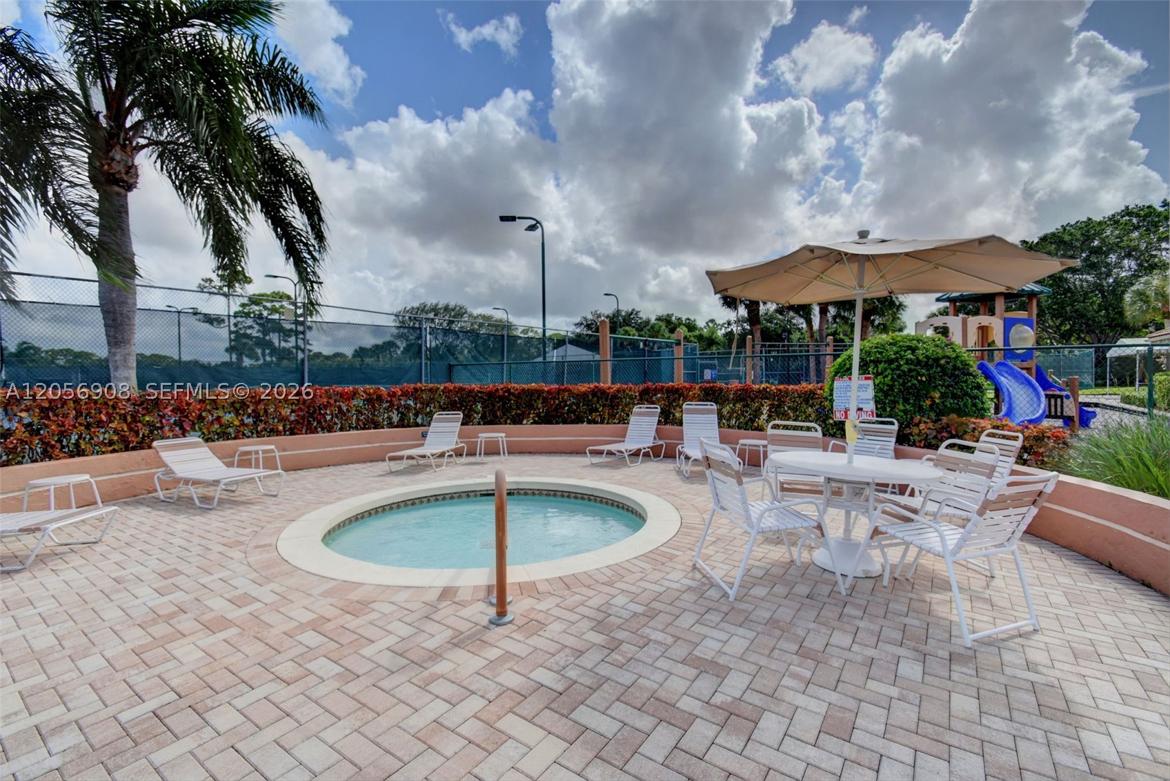 802 Landings Blvd, Green Acres FL 33413