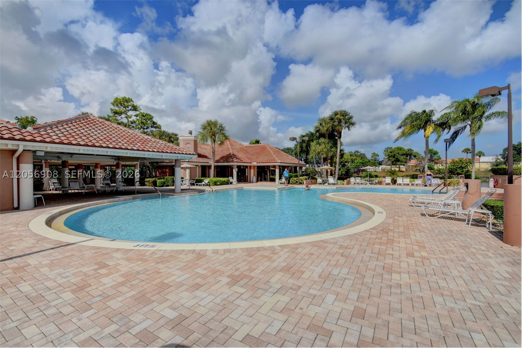 802 Landings Blvd, Green Acres FL 33413