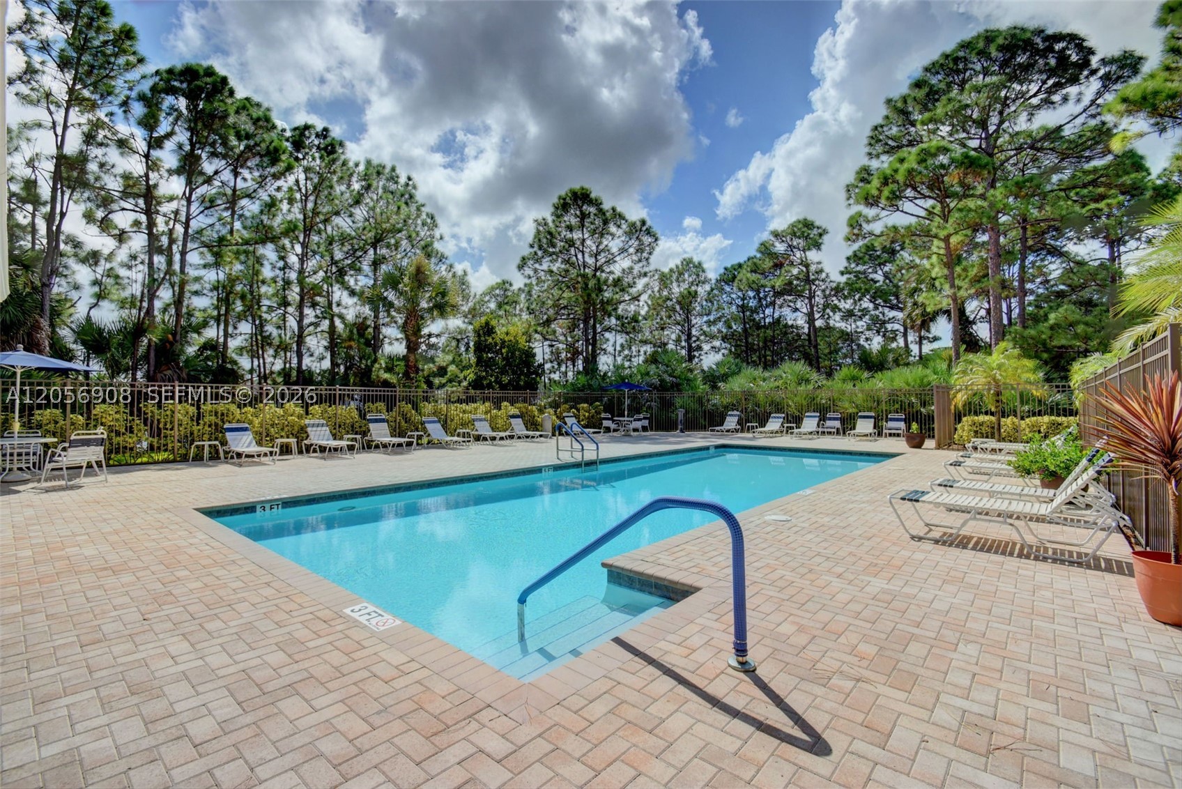 802 Landings Blvd, Green Acres FL 33413