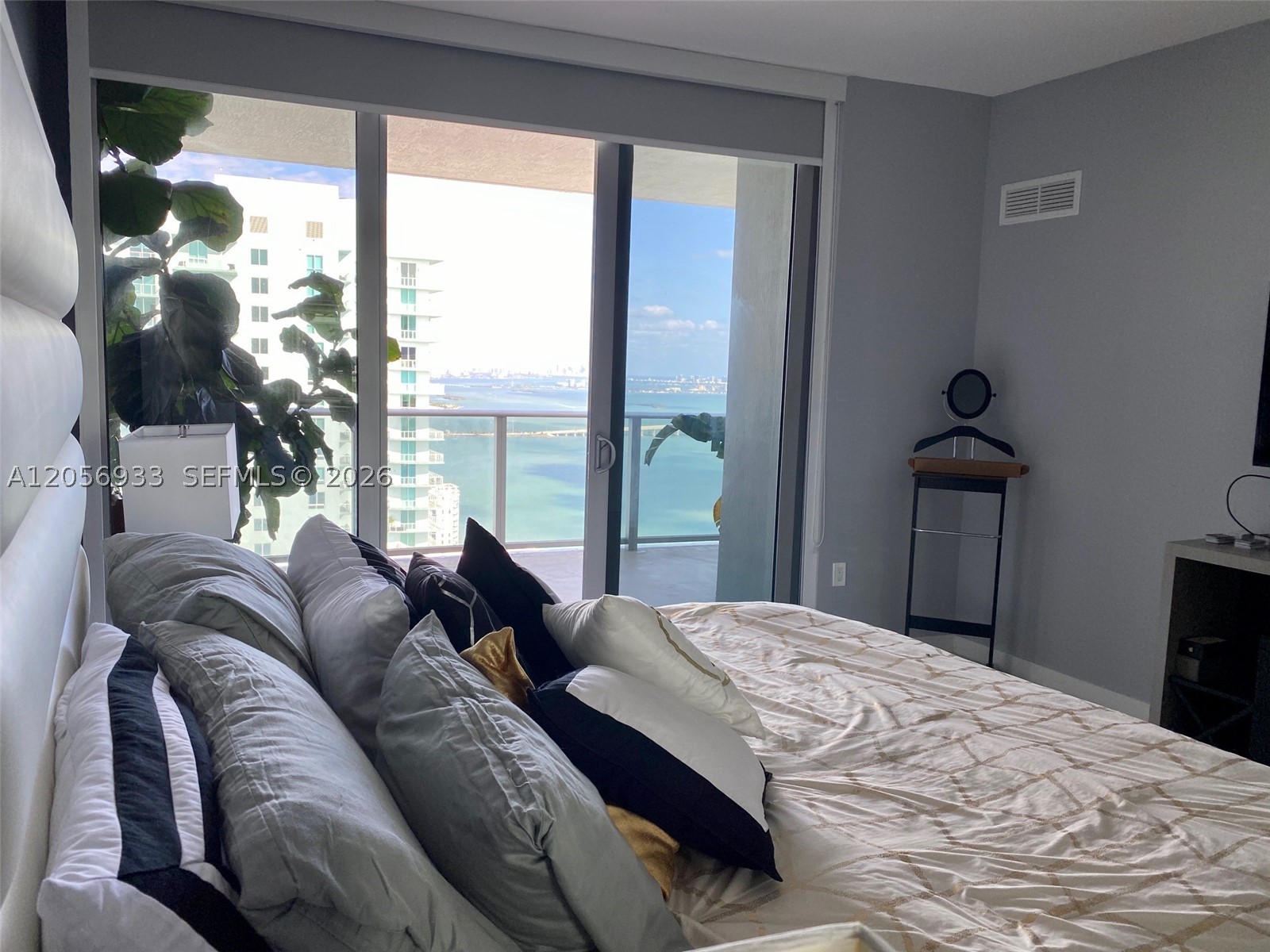 488 NE 18th #4809, Miami FL 33132