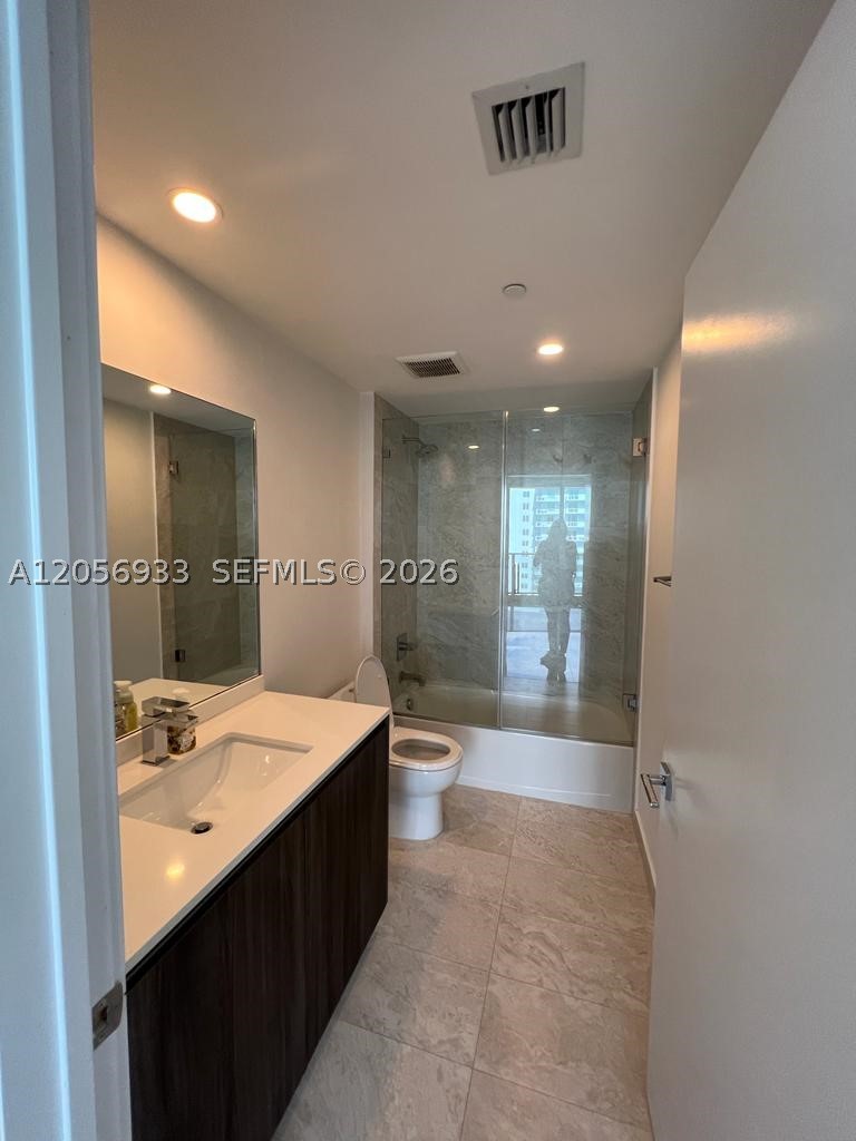 488 NE 18th #4809, Miami FL 33132