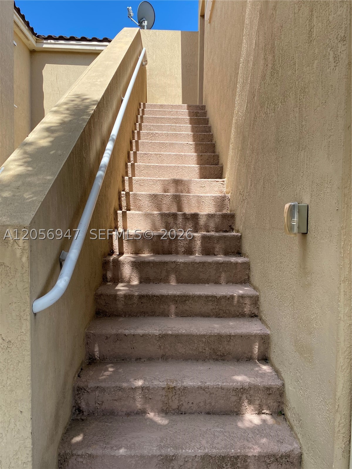 Miami FL 33196 - A12056947