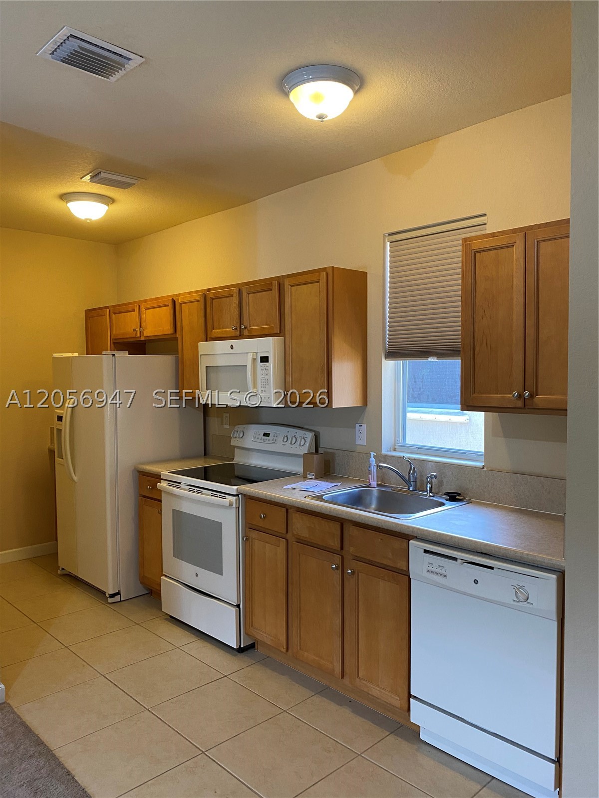 Miami FL 33196 - A12056947